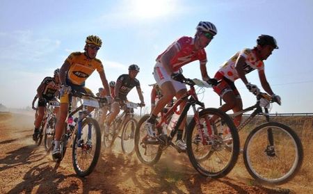 The favorites race each other at the MTN Blockhouse.