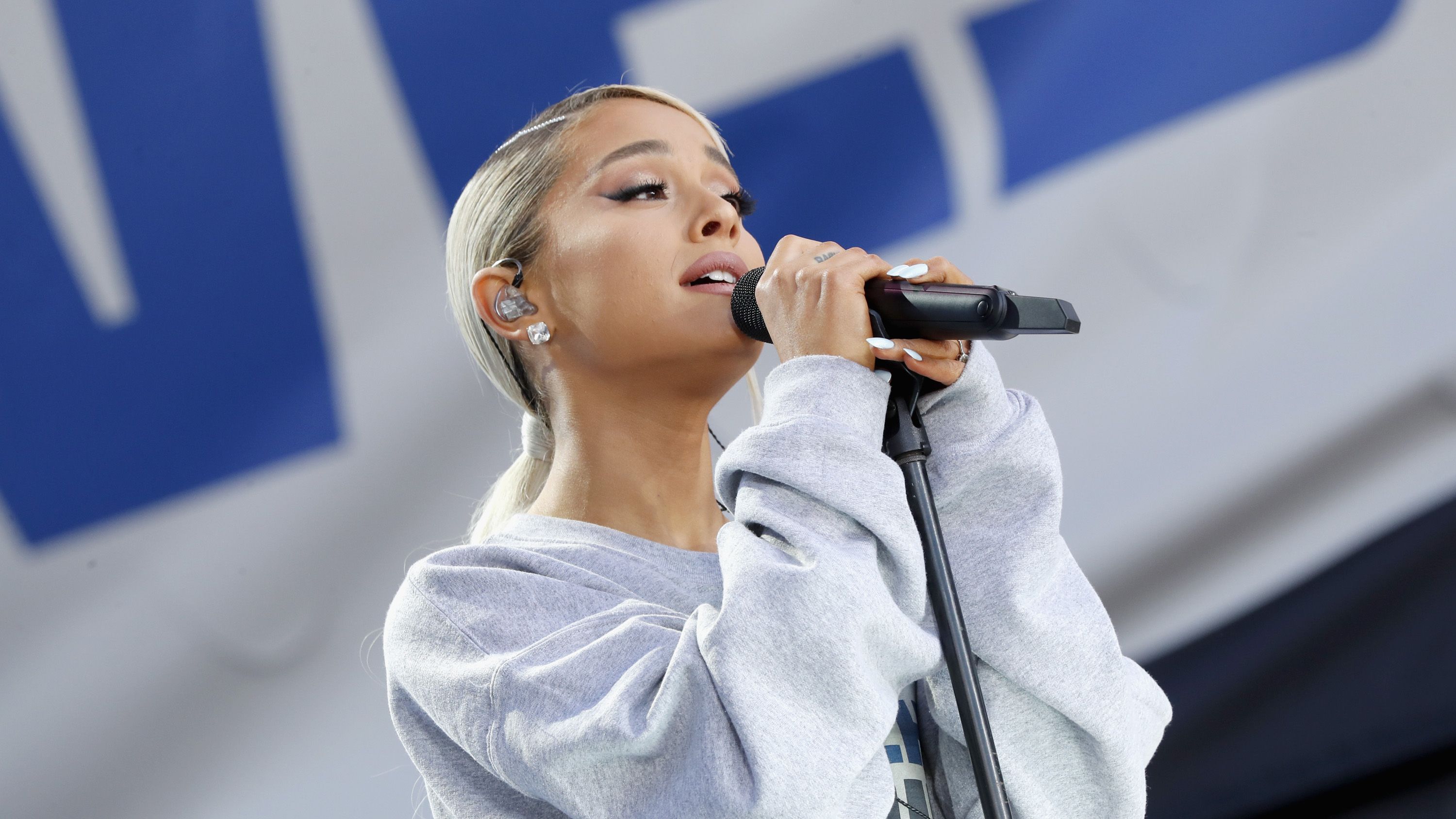 Ariana Grande Canceled 'SNL' Appearance for "Emotional Reasons" Why