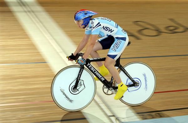 New South Wales&rsquo; Beijing Paralympian Jayme Paris took gold in the womens C1 event.