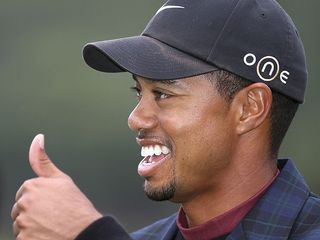 Tiger Woods doing a thumbs up after winning the Dunlop Phoenix Open in Japan, 2005.