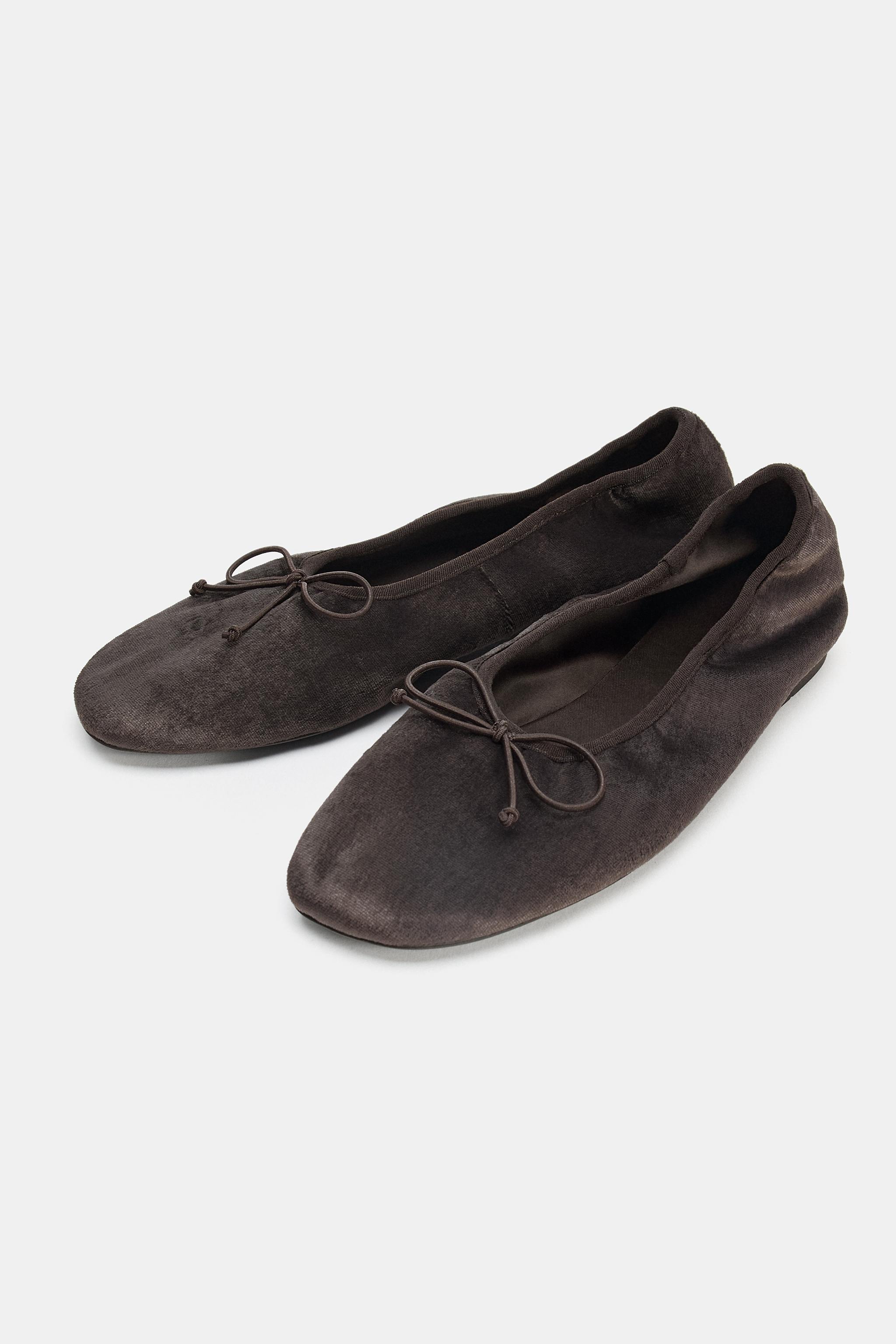 Velvet-Effect Ballerina Flats With Bow