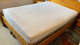 Simba GO Hybrid mattress on a bed