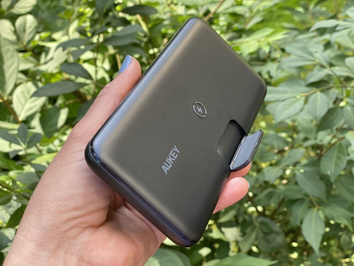 AUKEY Wireless Charging Power Bank with kickstand