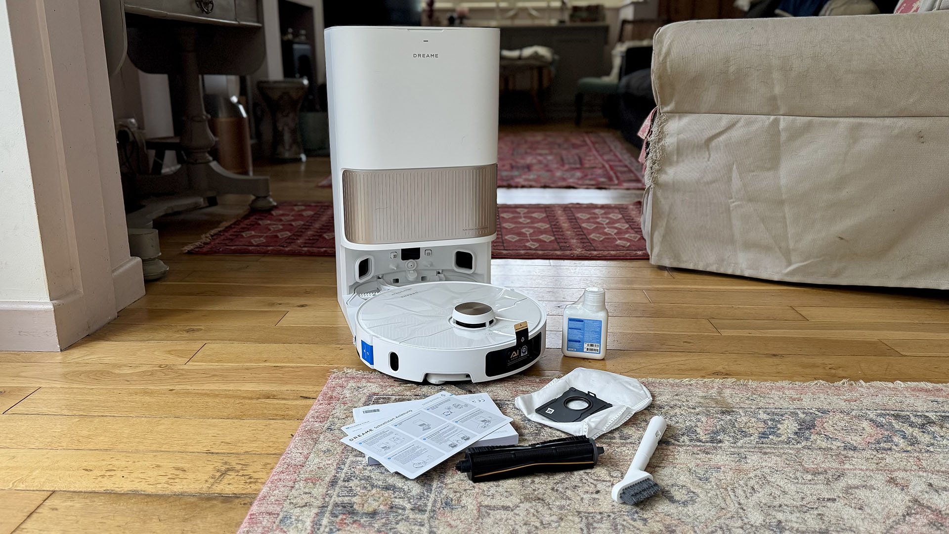 Dreame L40 Ultra robot vacuum and all components, as delivered