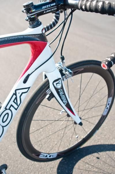 Kuota was an early adopter of tapered front ends with the K.U.L.T. featuring a 1 1/4" lower steerer diameter.