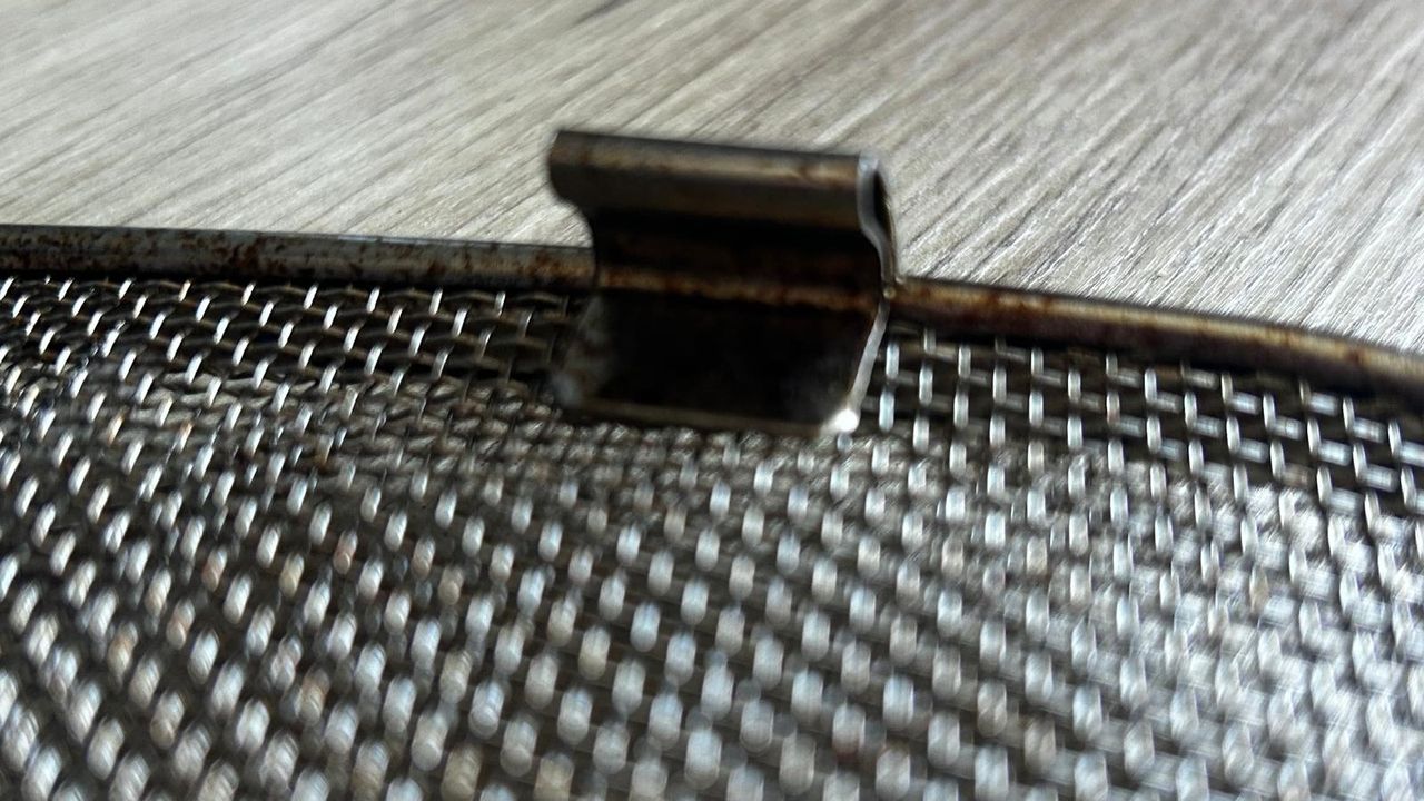 Dirt accumulating on splatter guard of Ninja 5-in-1 Grill and Air Fryer