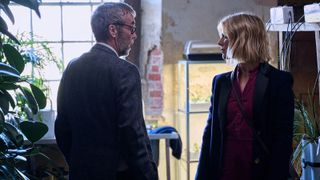 Charles Beck and Dr Nikki Alexander in discussion in Silent Witness