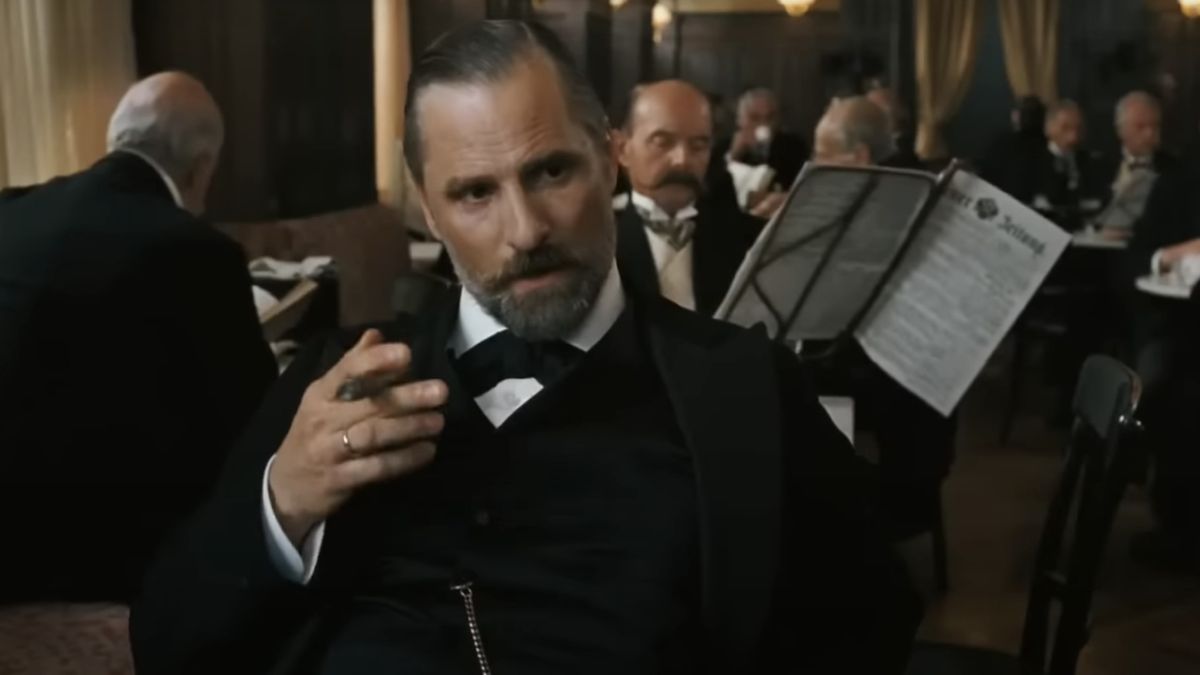 Watch Viggo Mortensen As Freud In Video From The Dangerous Method Set |  Cinemablend