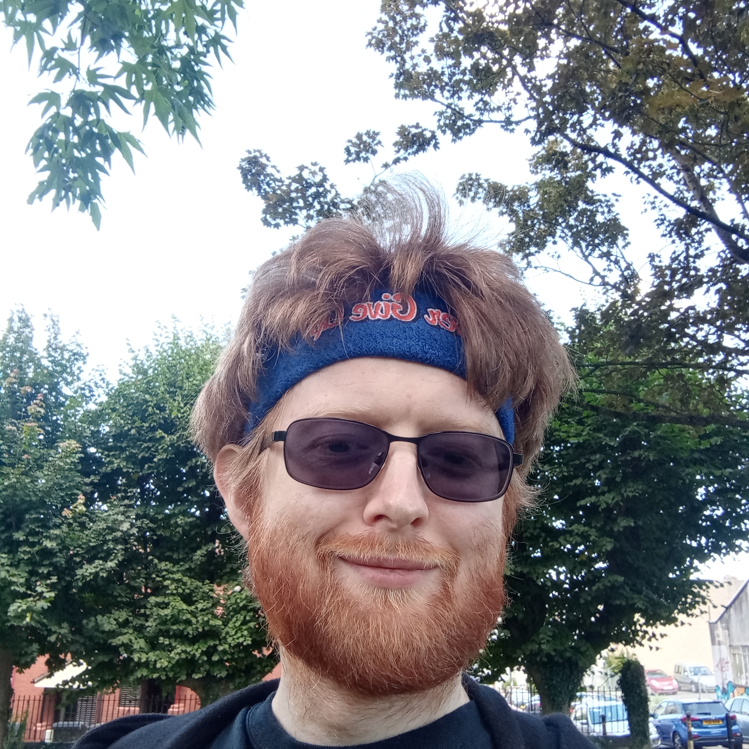 Here's the selfie camera. Ignore the headband, lockdown hair must be managed.