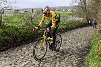 Van Aert training