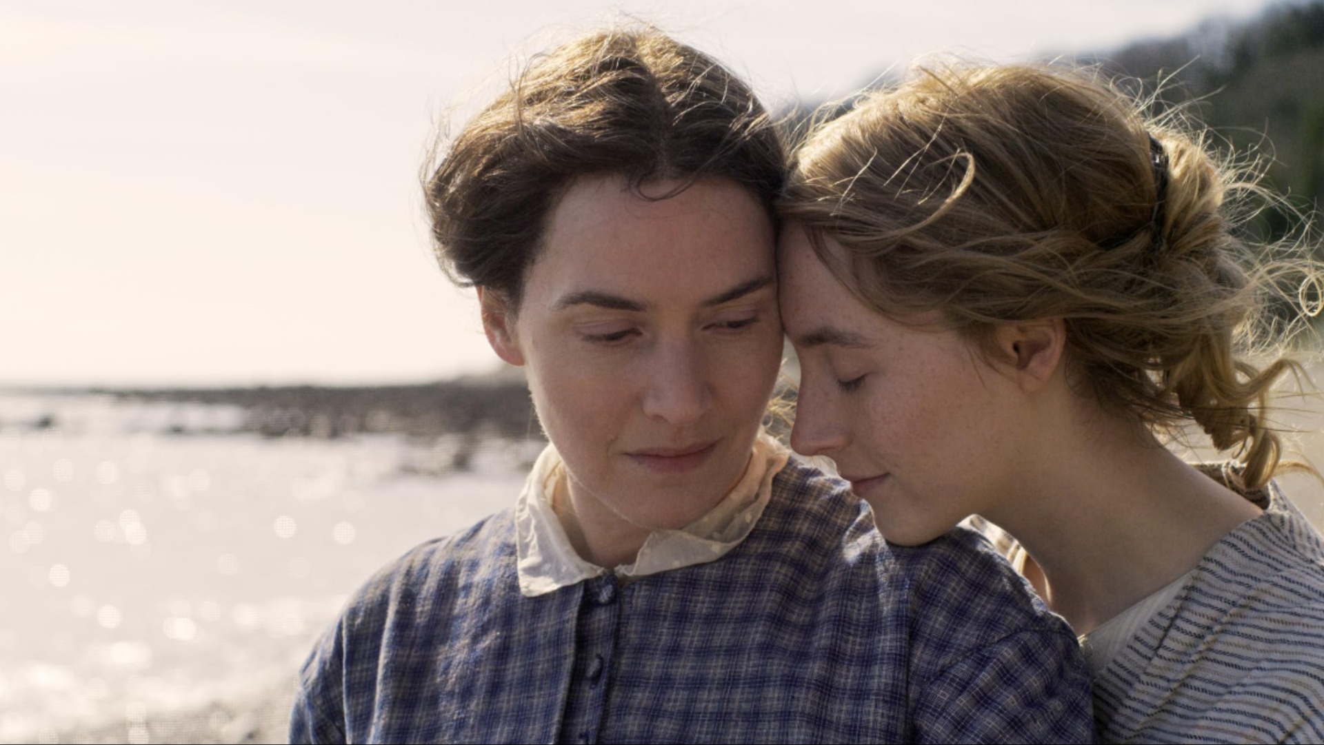 Kate Winslet and Saoirse Ronan in Ammonite