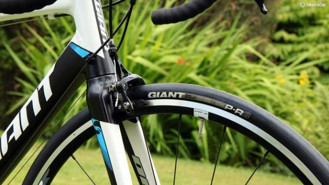 While all of the carbon fiber Giant Defy and Liv Avail bikes come with disc brakes only, the aluminum models will come exclusively with rim brakes