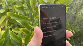 tips for reslling your phone do a factory reset