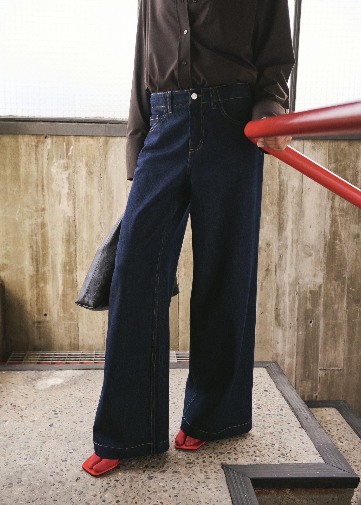 Wide Leg Mid-Rise Jeans - Women | Mango United Kingdom