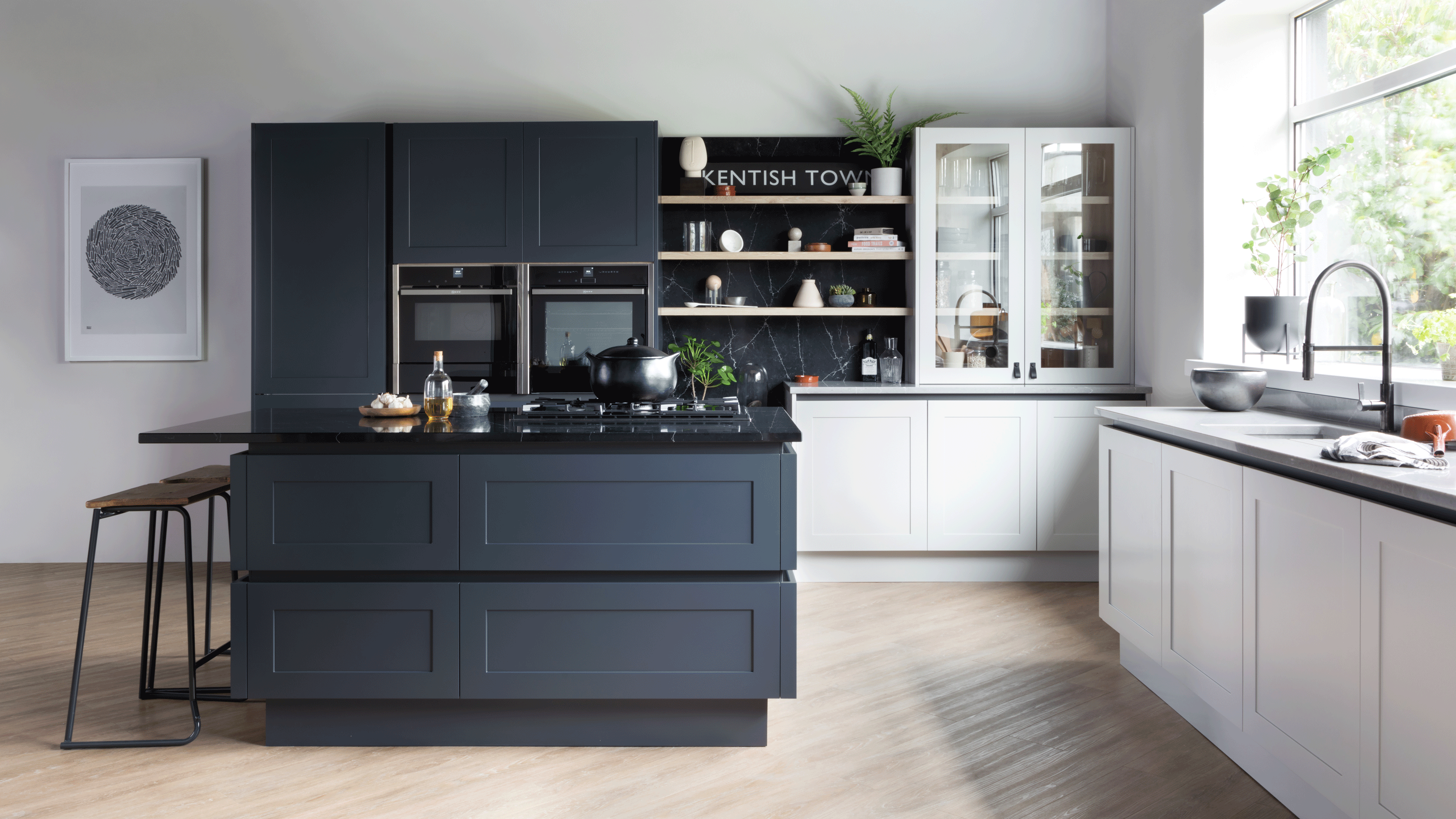 two-tone kitchens: 8 ideas for cabinets and islands in two colors |