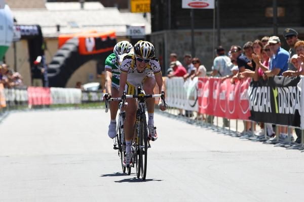 Judith Arndt (HTC - Columbia Women) finished third and protected her position on general classification at just 19 seconds behind Mara Abbot (United States).