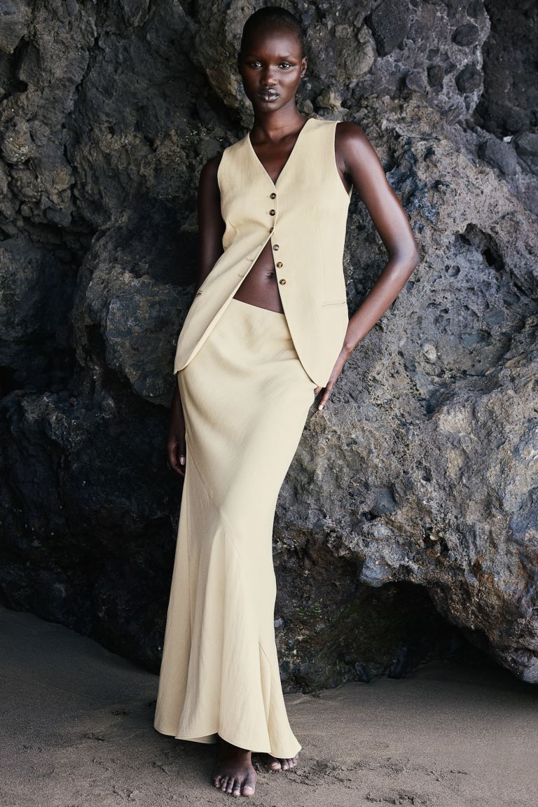 7 Graceful Spring Colour Trends to Try in 2024 7 Graceful Spring Colour Trends to Try in 2024