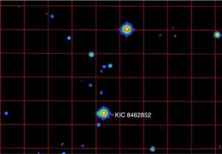 KIC 8462852 and another bright star for comparison, showing that it has a distinct protrusion to the left (east).