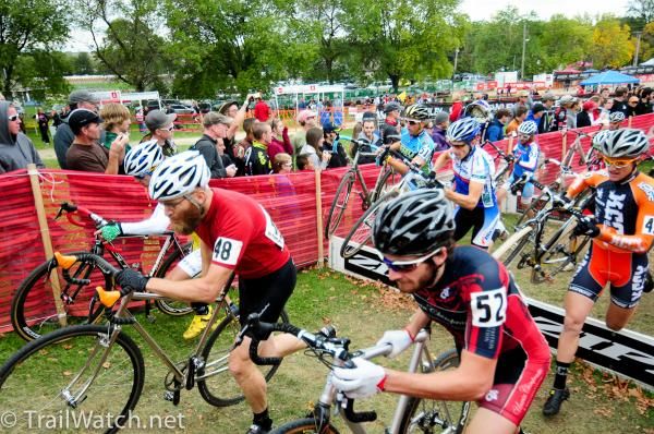 Elite men swarm the barriers