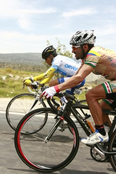 Victor Ni&ntilde;o (Orven - Right) in the front group