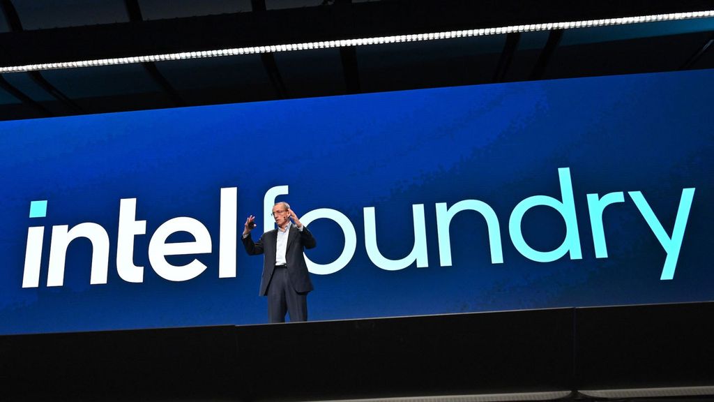 Intel CEO Gelsinger proposes a fab tour for Elon Musk — could be an ...