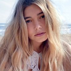 We asked beach babe Lily Jean Bridger to show us the three surf-inspired hair updates so you can get that beachy look without leaving your home…