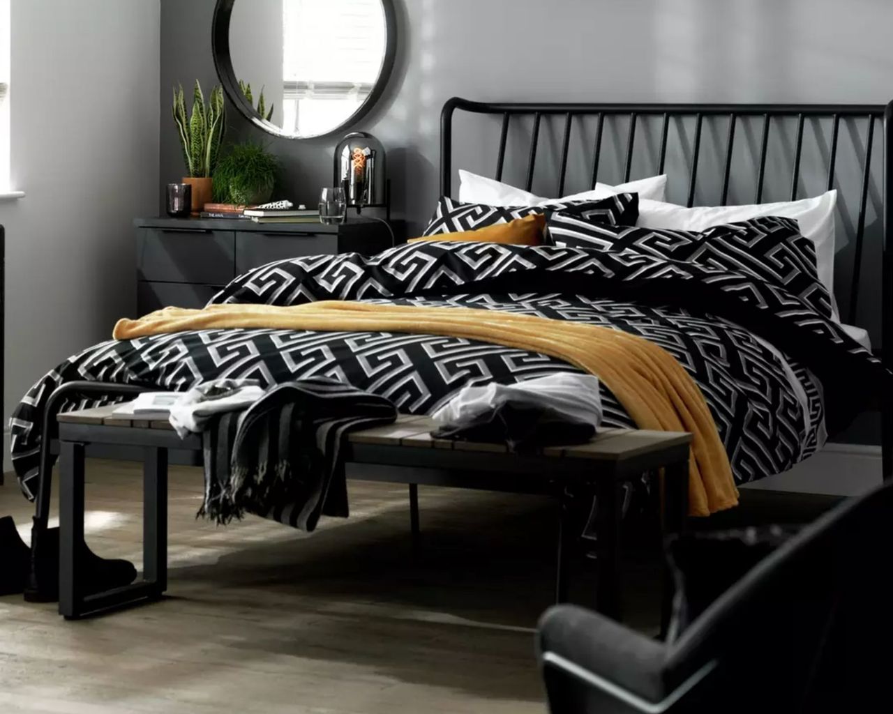 Habitat Kanso Kingsize Metal Bed Frame