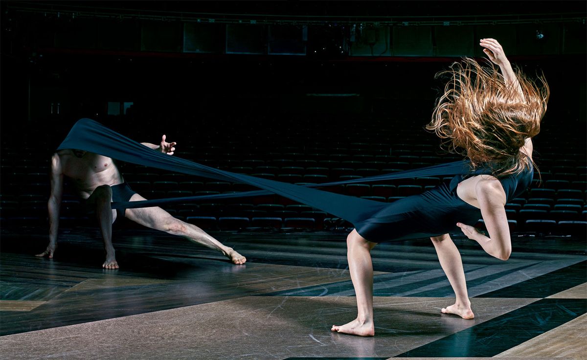 アート・デザイン・音楽 A Magazine Curated by Hussein Chalayan Rare Books Paris - A Magazine N°C Curated by Hussein Chalayan