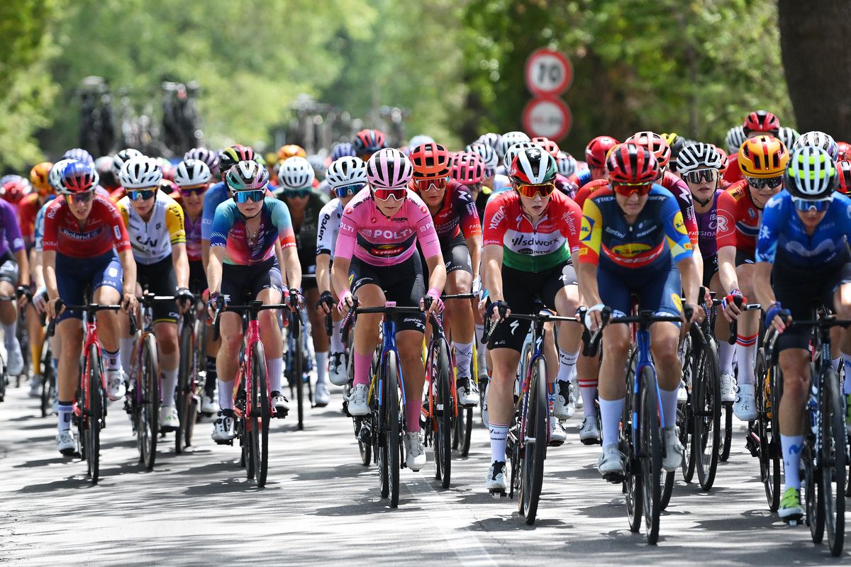 Why does the Giro d'Italia Women still happen at the same time as the ...