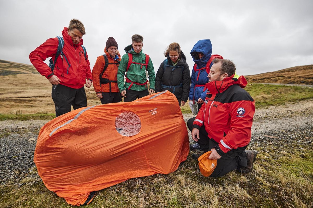 Best emergency blankets, bags and shelters 2024: lightweight lifesaving ...