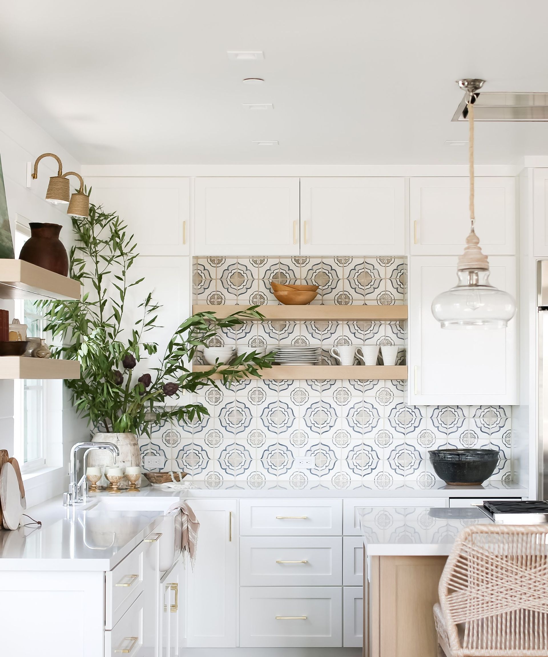coastal farmhouse neutral kitchen with natural woven details