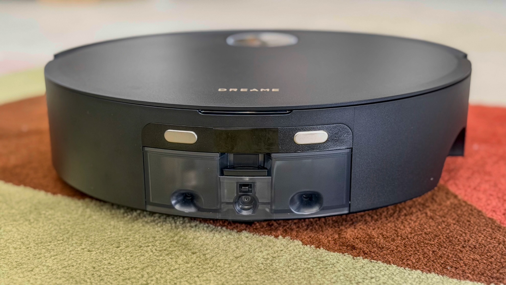 Rear of the Dreame Aqua10 Ultra robot showing onboard water reservoir