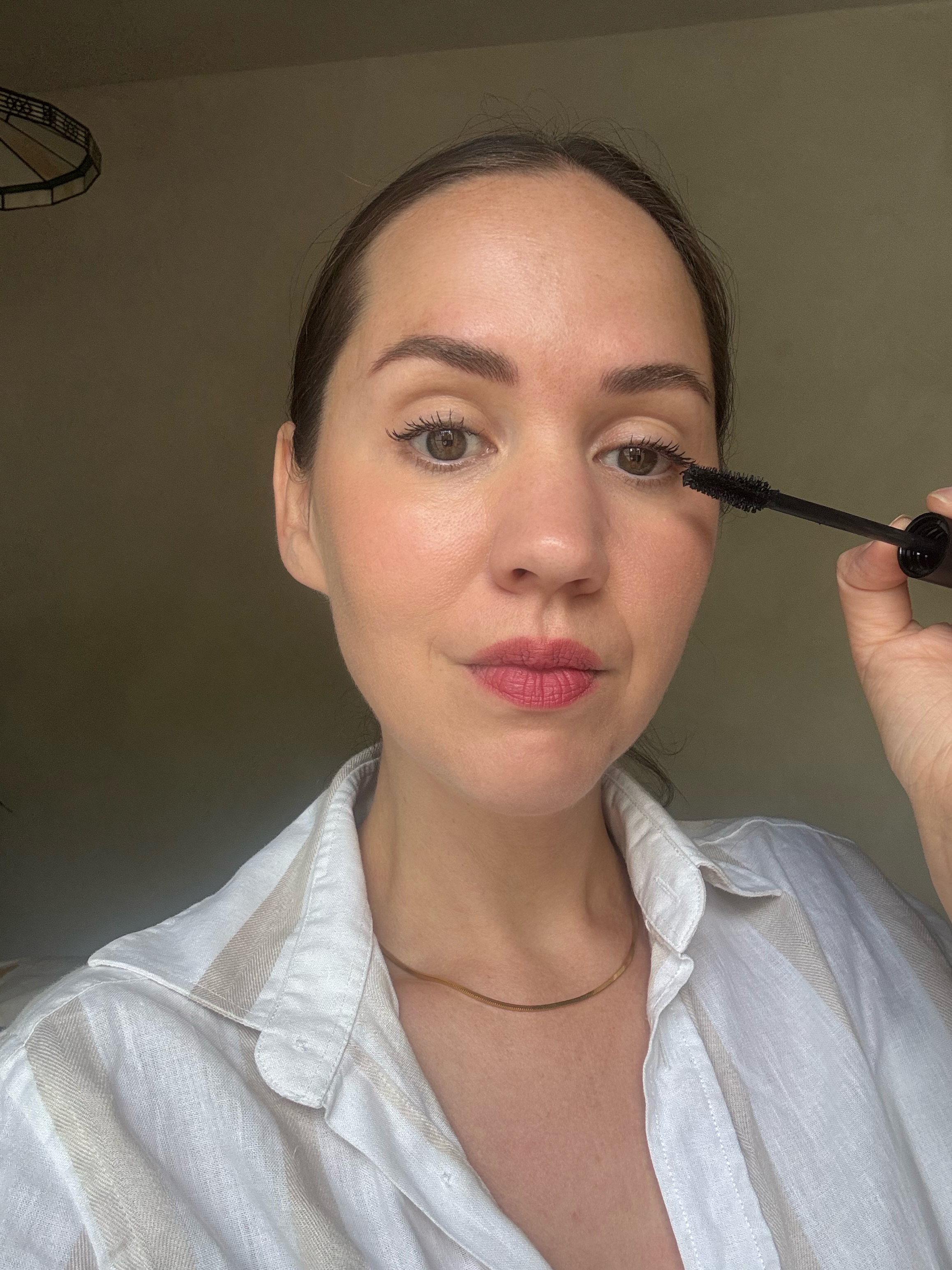 Beauty Editor Perdita Nouril testing Maybelline mascara