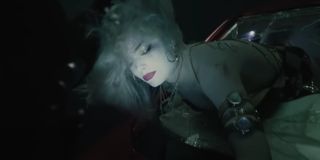Margot Robbie submerged in Suicide Squad