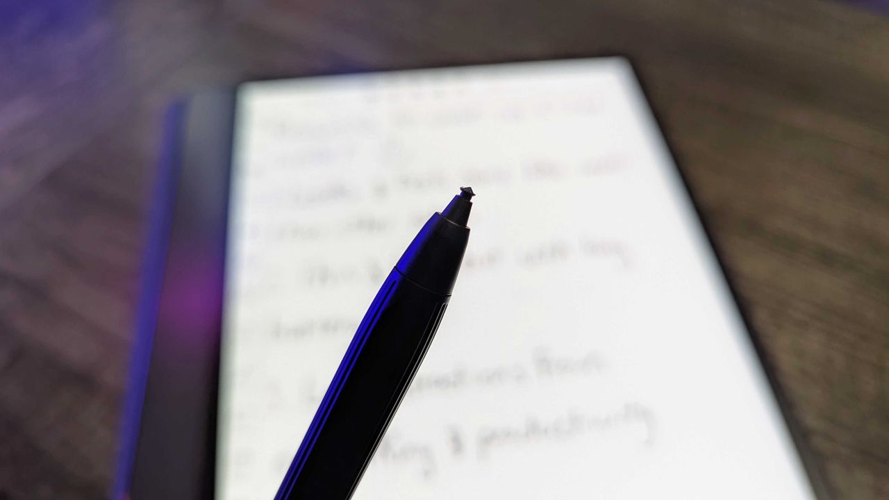 Image of the BOOX Note Air4 C E-Ink tablet.