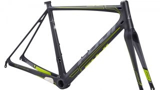 If the pro-level 1-series is too rich for your blood, fear not - Fuji will offer a slightly heavier version of the frame in a range of builds called the 2-series, as follows: