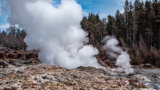 Steamboat Geyser in Yellowstone National Park, USA