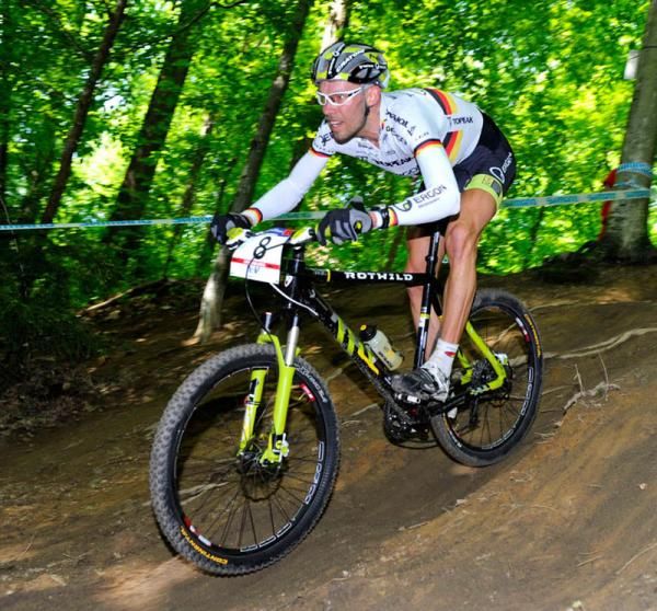 Wolfram Kurschat (Topeak Ergon) navigates some singletrack.