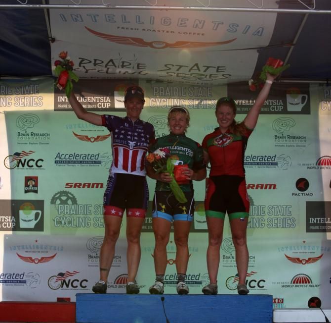 Women's podium (L-R): Theresa Cliff-Ryan, Laura Van Gilder and Christy Keely