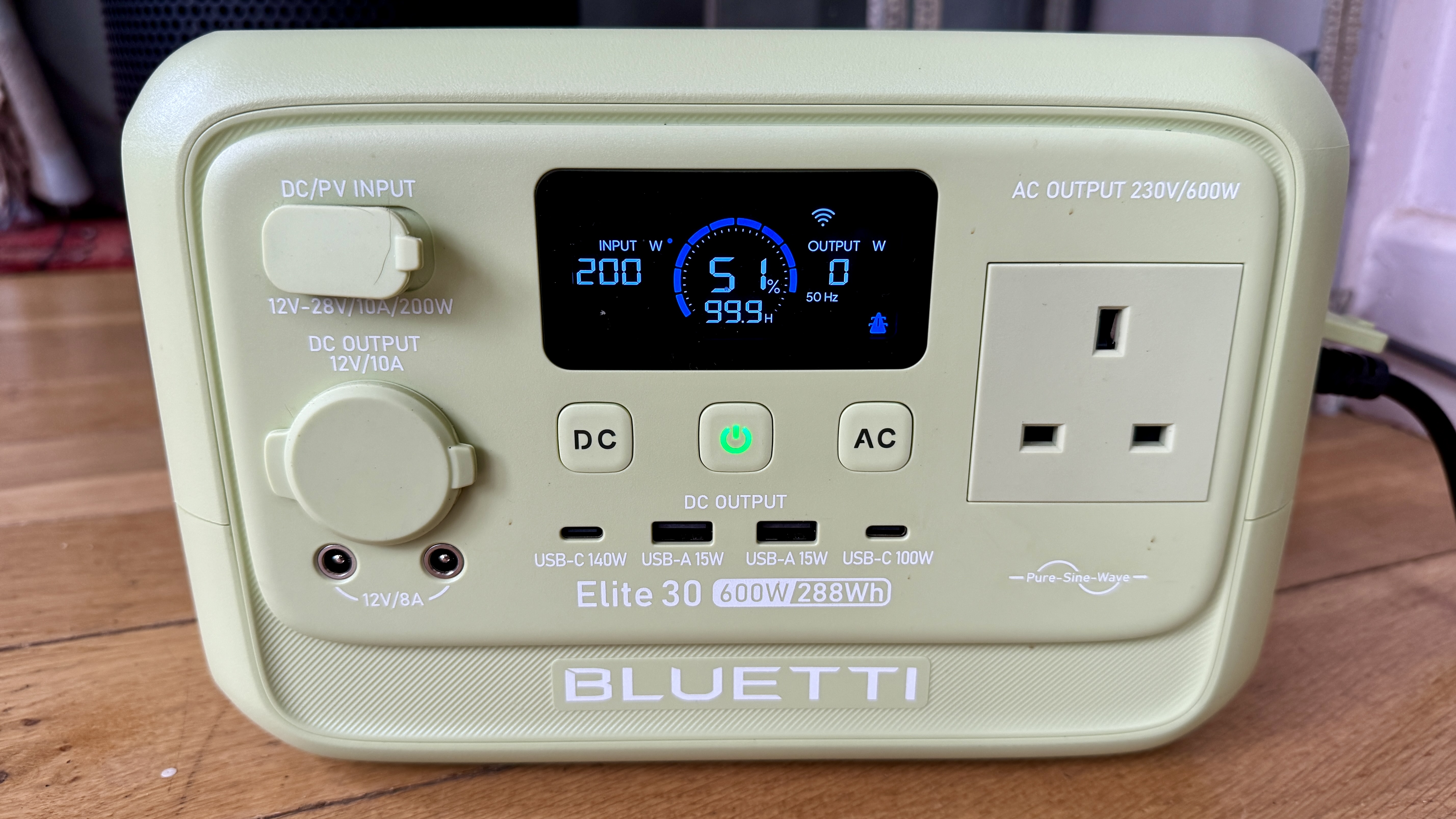 Bluetti Elite 30 V2