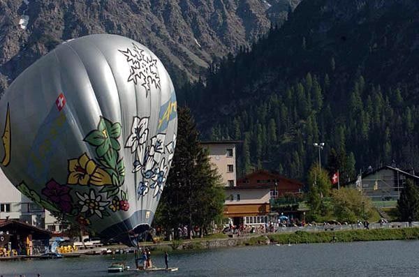 The Swiss try their own version of the CN blimp