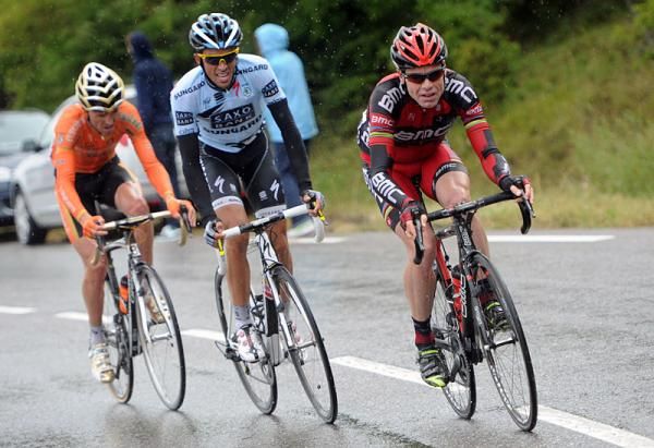 Cadel Evans, Alberto Contador and Samuel Sanchez escaped the peloton on the Col de Manse.