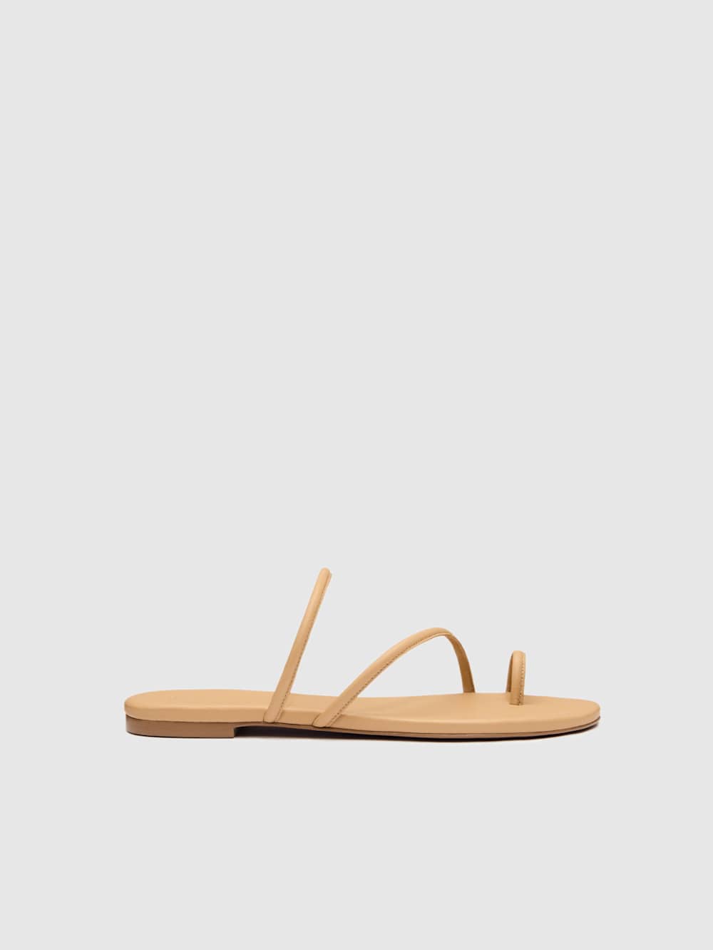 Ludo Toe Ring Strappy Flat Sandal