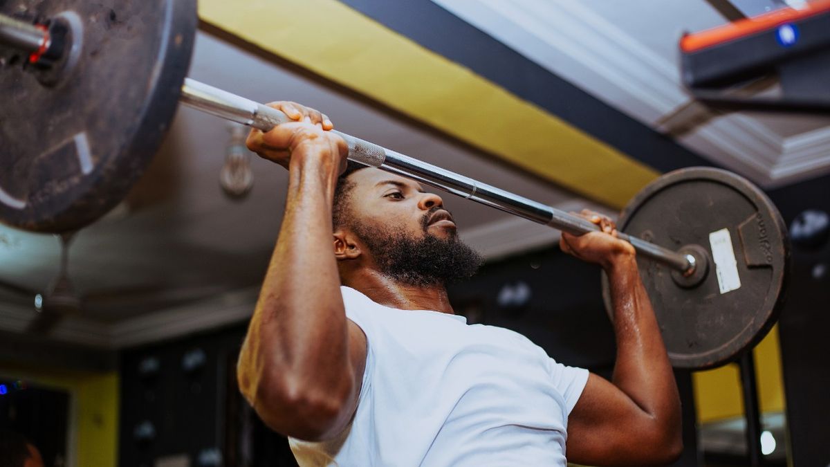 Osamoje Imoohi's Upper-Body Workout Routine - Muscle & Fitness