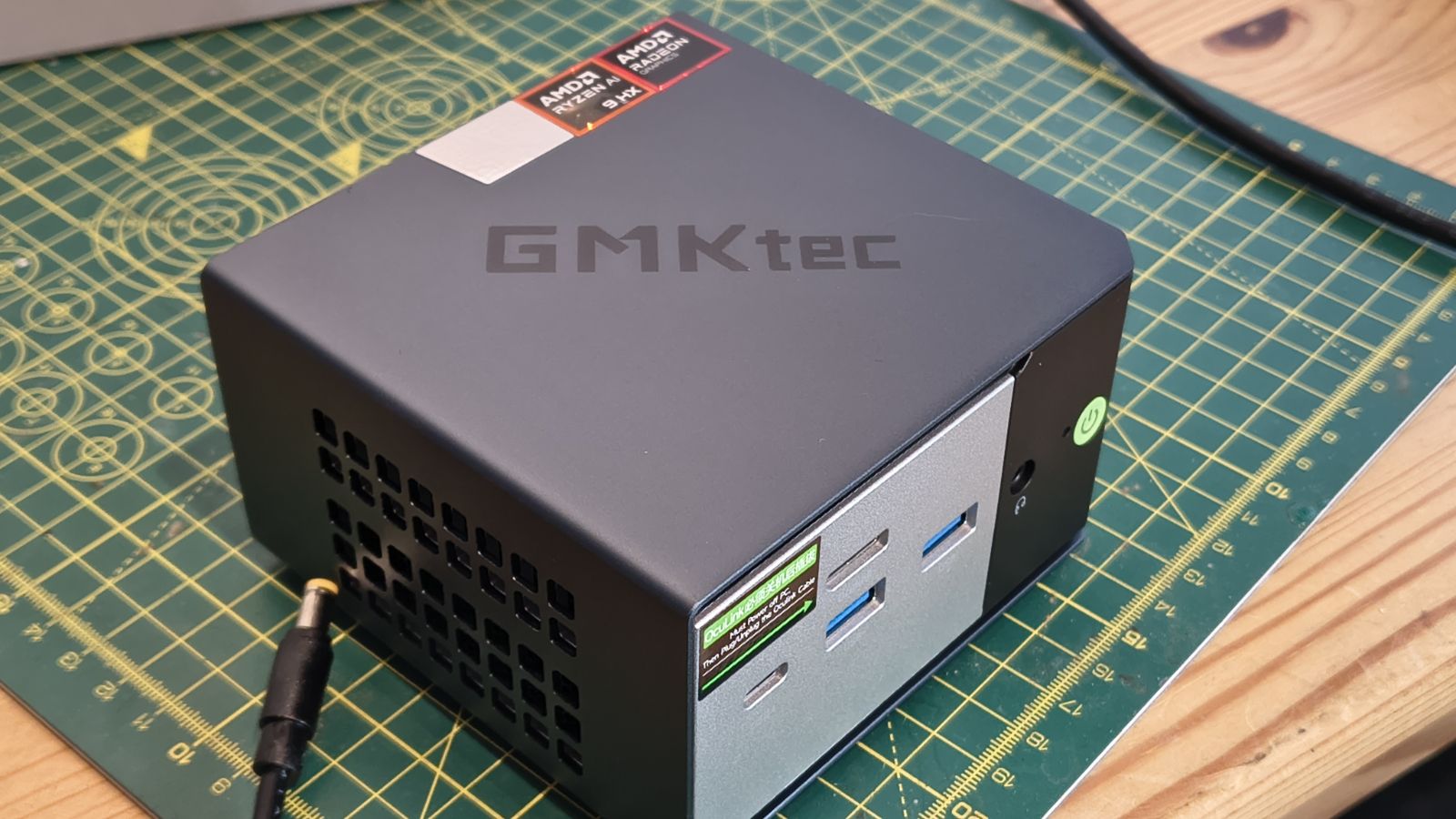 GMKTec NucBox EVO-X1 Pro
