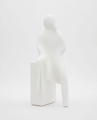 Room with white sculpture