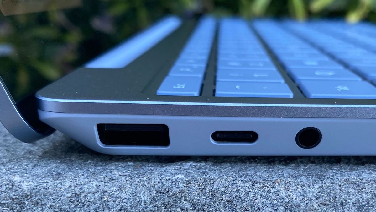 Microsoft Surface Laptop Go