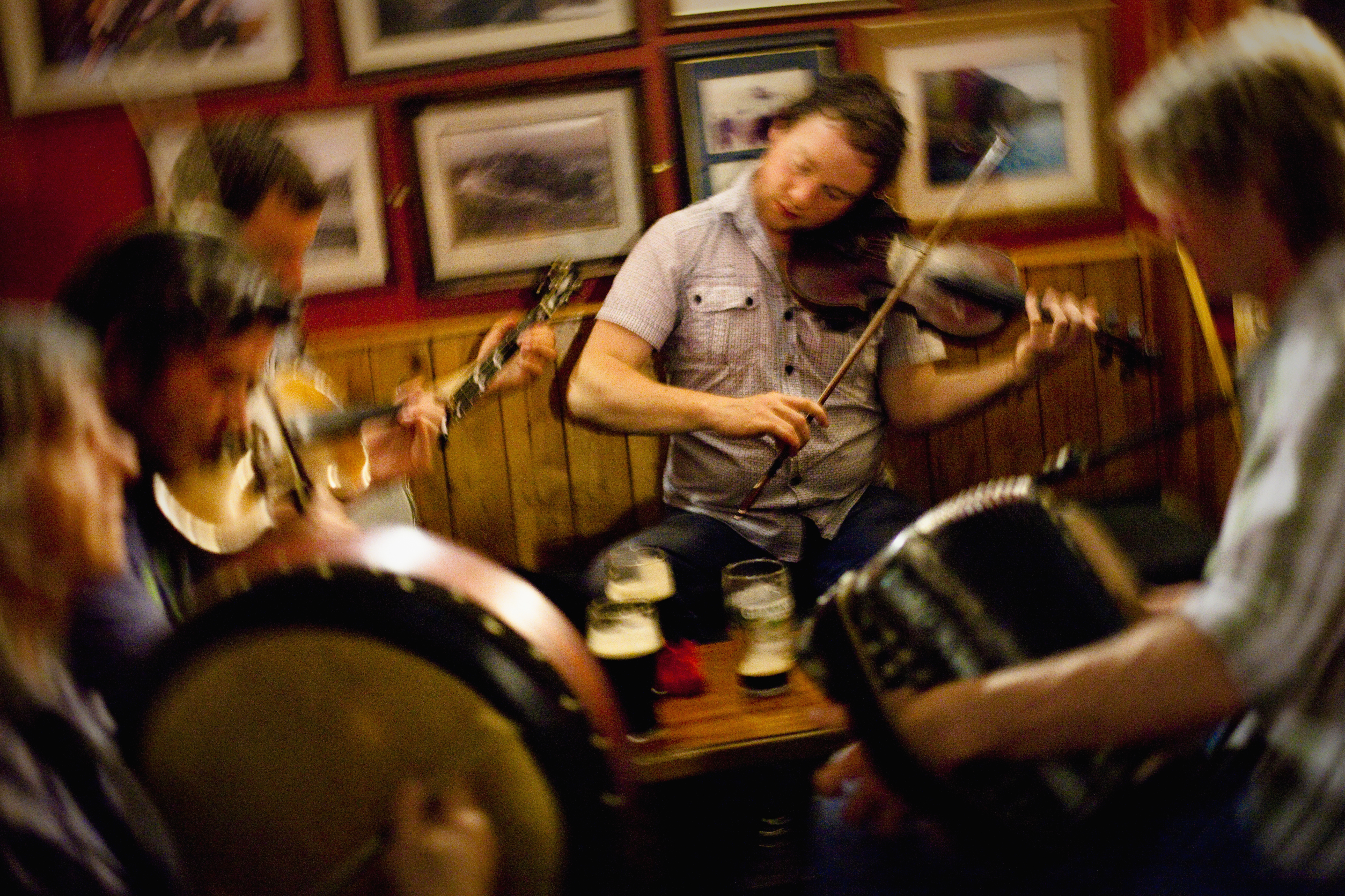 Traditional Irish music session in a pub, Inisheer, County Galway, Ireland