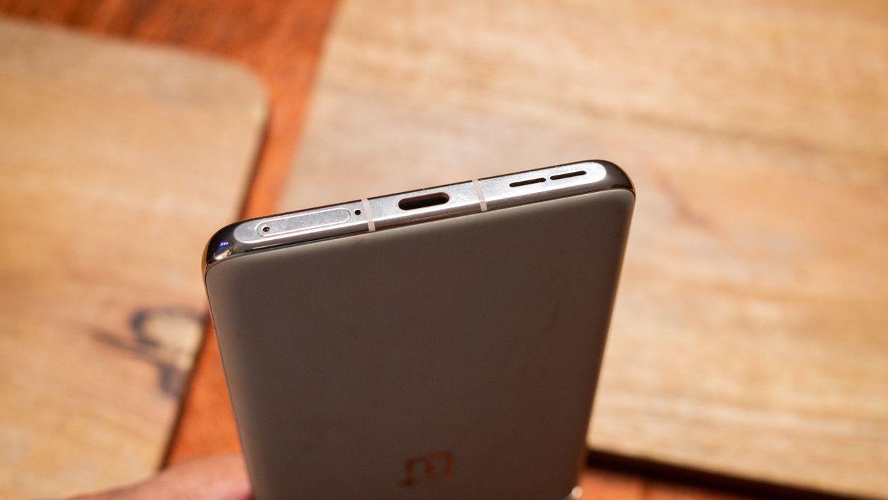 OnePlus 11 Marble Odyssey hands-on