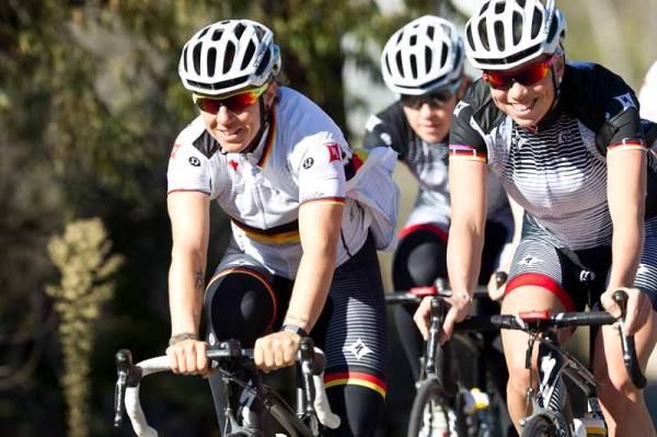Ina Teutenberg and Charlotte Becker set the pace